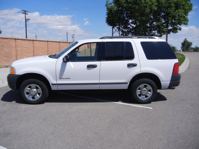 2004 Ford Explorer 2500 4WD