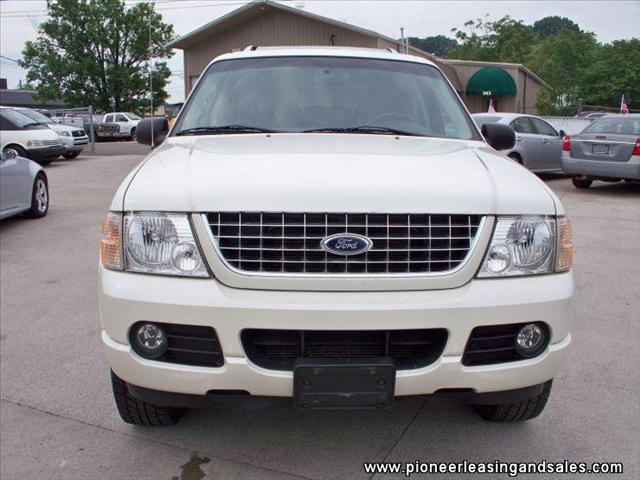 2004 Ford Explorer SLS Base