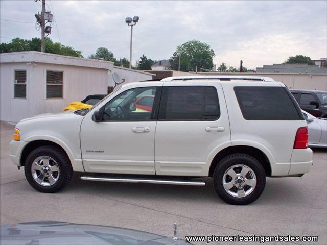 2004 Ford Explorer SLS Base