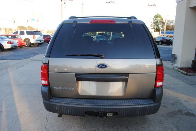 2004 Ford Explorer XLS