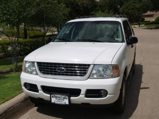 2004 Ford Explorer ESi