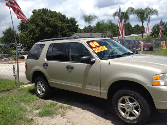 2004 Ford Explorer ESi