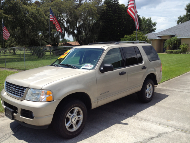 2004 Ford Explorer ESi