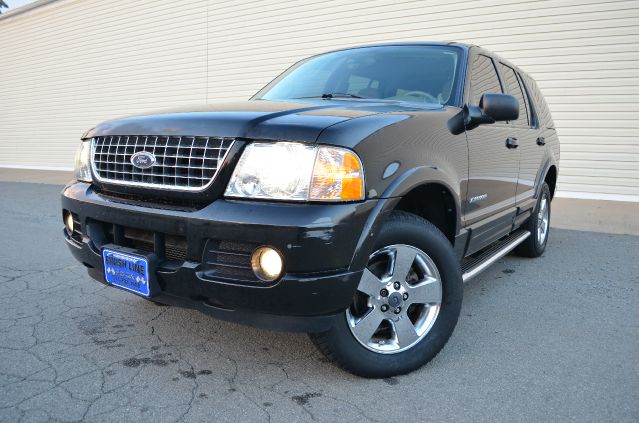 2004 Ford Explorer SLS Base