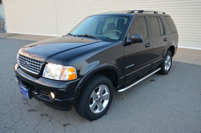 2004 Ford Explorer SLS Base