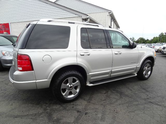 2004 Ford Explorer SLS Base