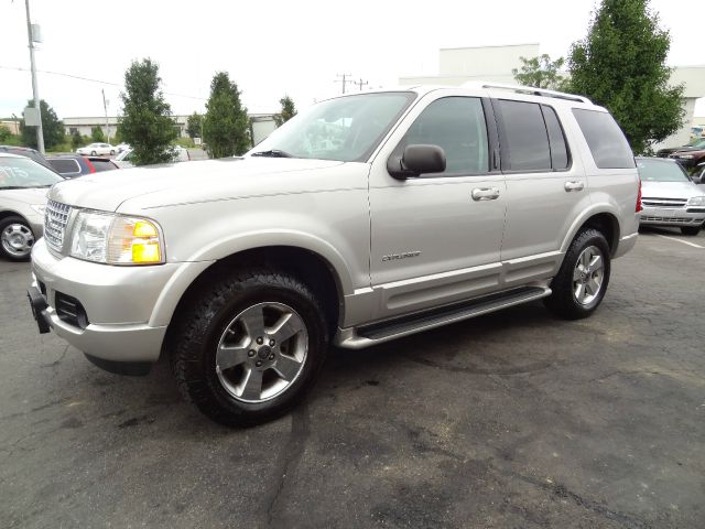 2004 Ford Explorer SLS Base