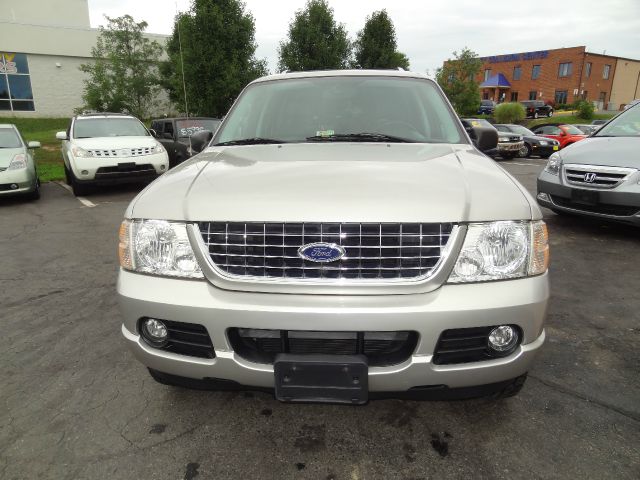 2004 Ford Explorer SLS Base