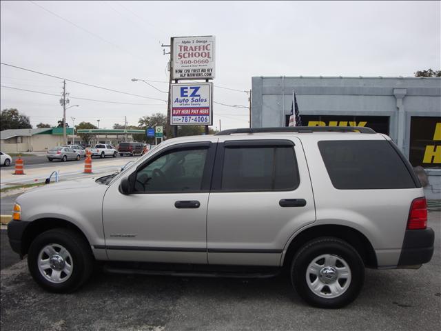 2004 Ford Explorer XLS