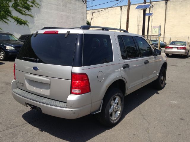 2004 Ford Explorer 2.0T W/ NAV