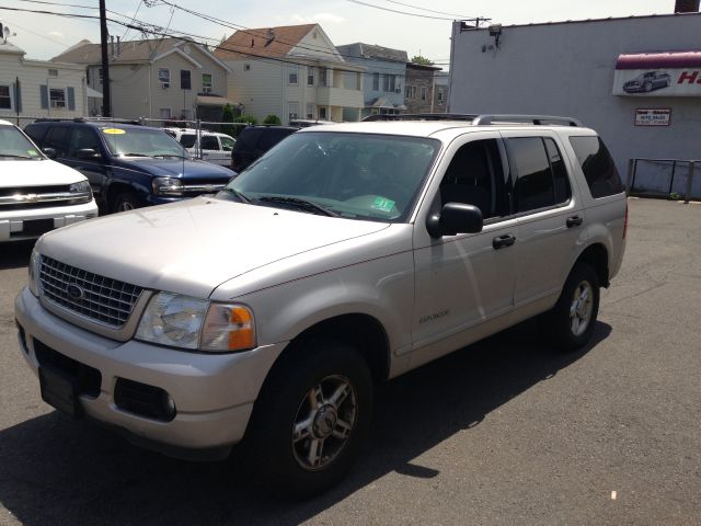 2004 Ford Explorer 2.0T W/ NAV