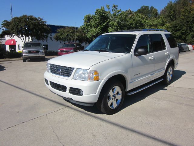 2004 Ford Explorer 2dr LWB