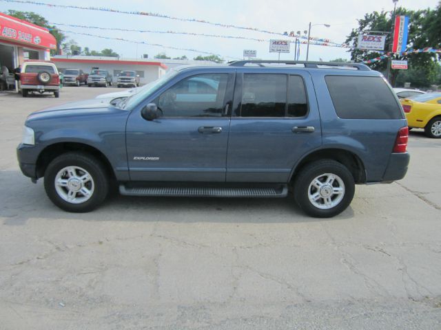 2004 Ford Explorer LT EXT 15