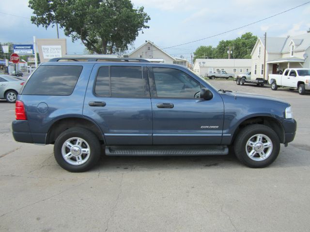 2004 Ford Explorer LT EXT 15