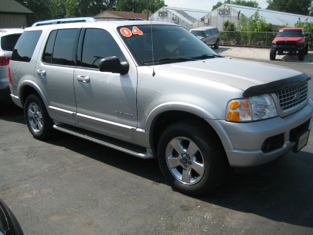 2004 Ford Explorer 2dr LWB