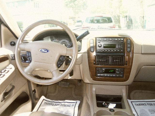 2004 Ford Explorer Custom Deluxe