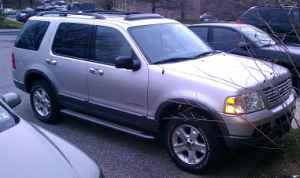 2004 Ford Explorer SLT (((4x4)))