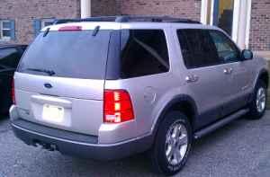 2004 Ford Explorer SLT (((4x4)))