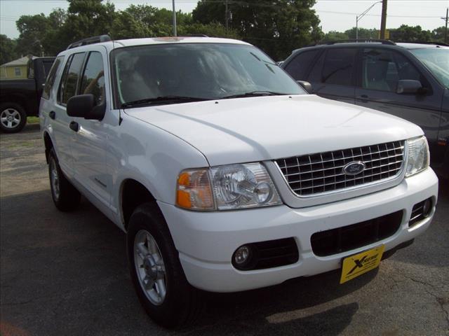 2004 Ford Explorer ESi