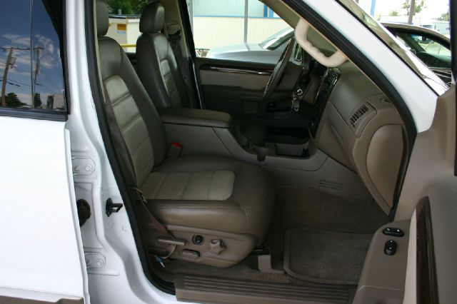 2004 Ford Explorer LT CREW 25