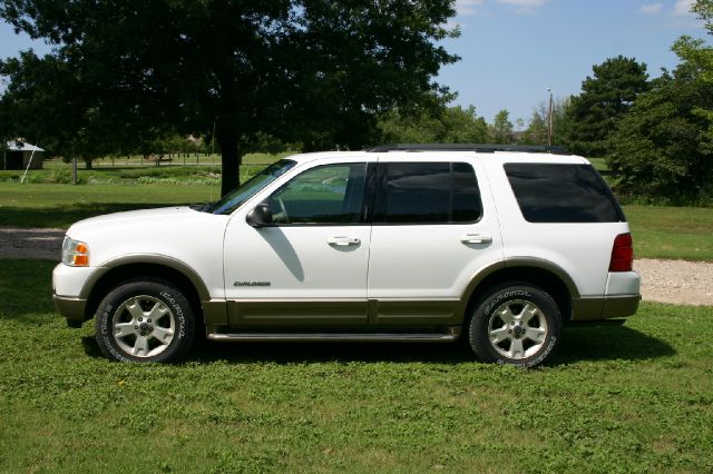 2004 Ford Explorer LT CREW 25