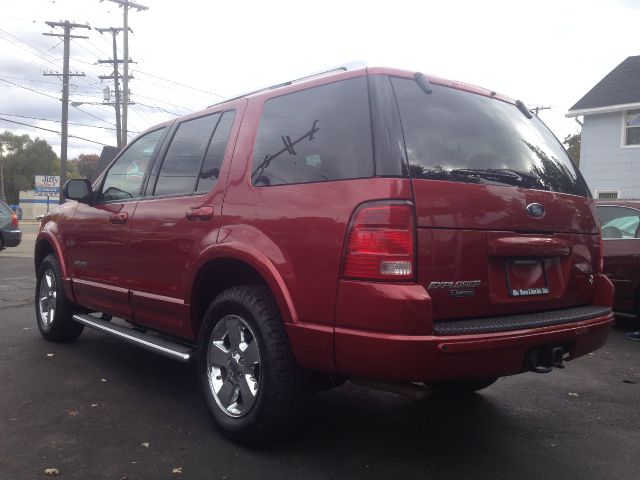 2004 Ford Explorer 2dr LWB