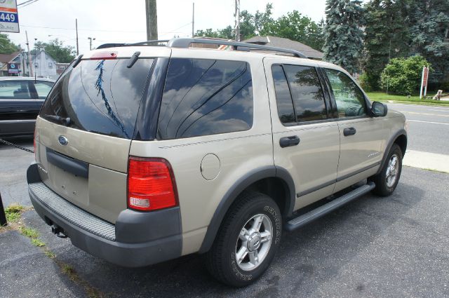 2004 Ford Explorer 2500 4WD