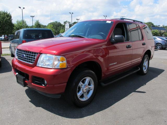 2004 Ford Explorer ESi