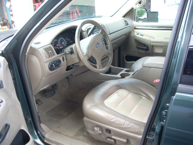 2004 Ford Explorer LT CREW 25