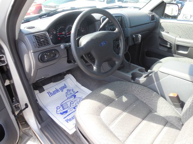 2004 Ford Explorer L AUTO W/cloth