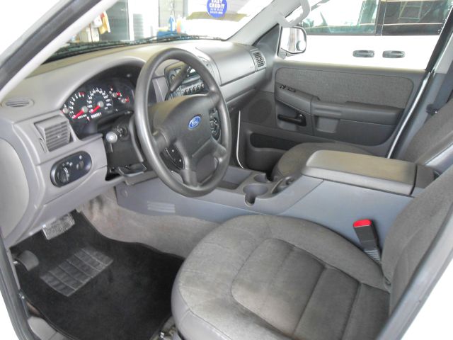 2004 Ford Explorer LT CREW 25