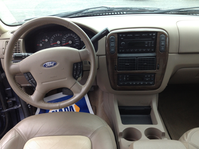 2004 Ford Explorer Custom Deluxe