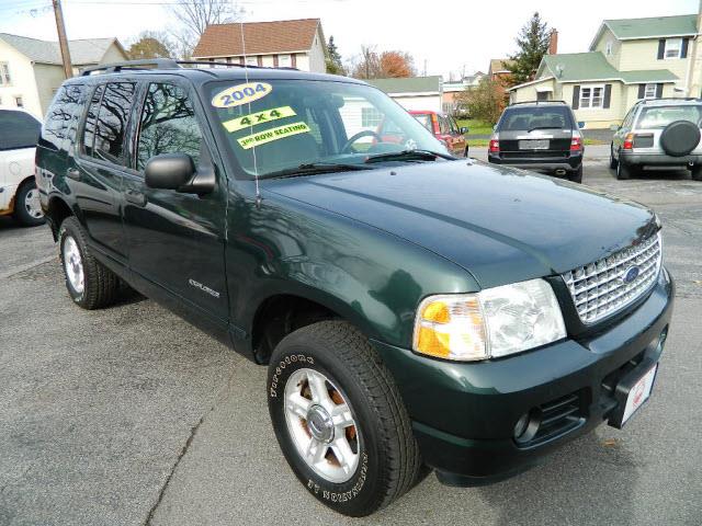 2004 Ford Explorer ESi