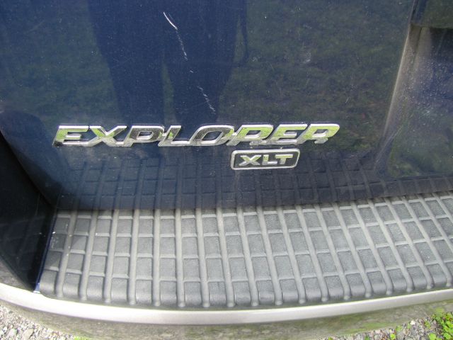 2004 Ford Explorer GXL