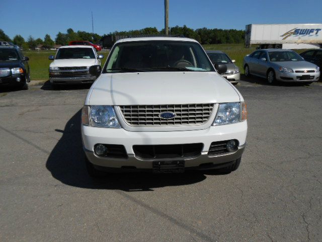 2004 Ford Explorer LT CREW 25