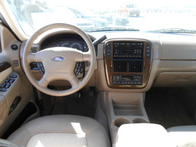 2004 Ford Explorer LT CREW 25