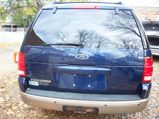 2004 Ford Explorer LT CREW 25