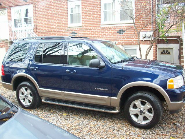 2004 Ford Explorer LT CREW 25