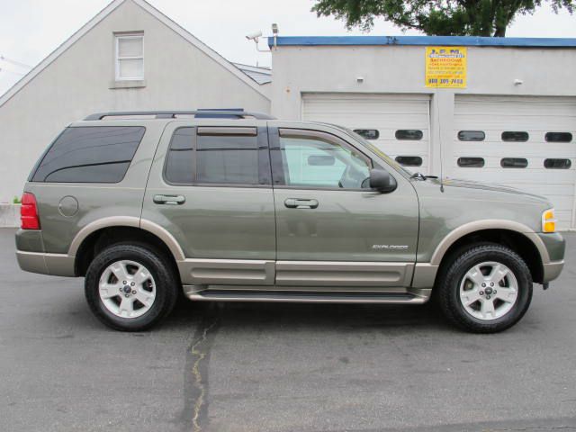 2004 Ford Explorer LT CREW 25