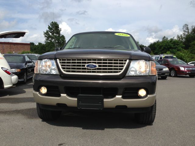 2005 Ford Explorer LT CREW 25