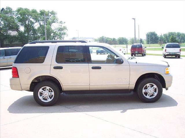 2005 Ford Explorer LT CREW 25