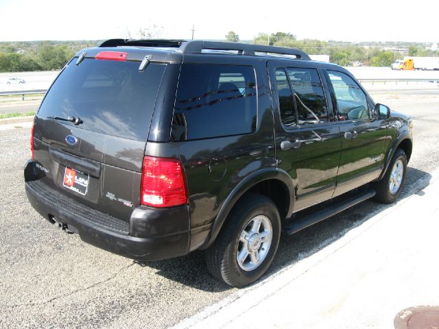 2005 Ford Explorer LT CREW 25