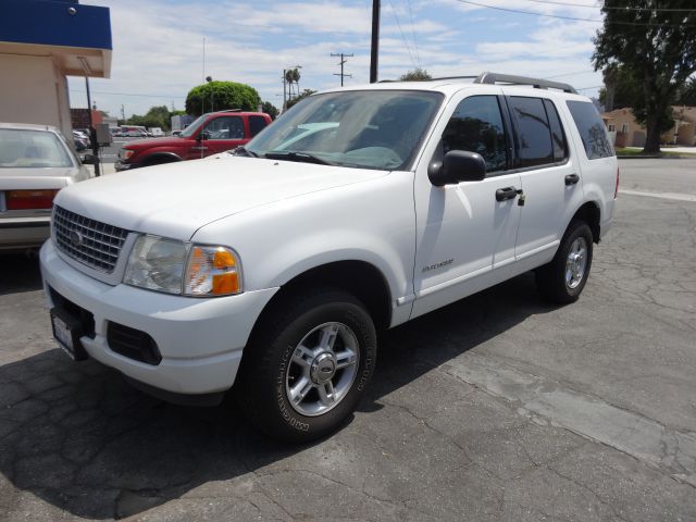 2005 Ford Explorer Touring Sedan