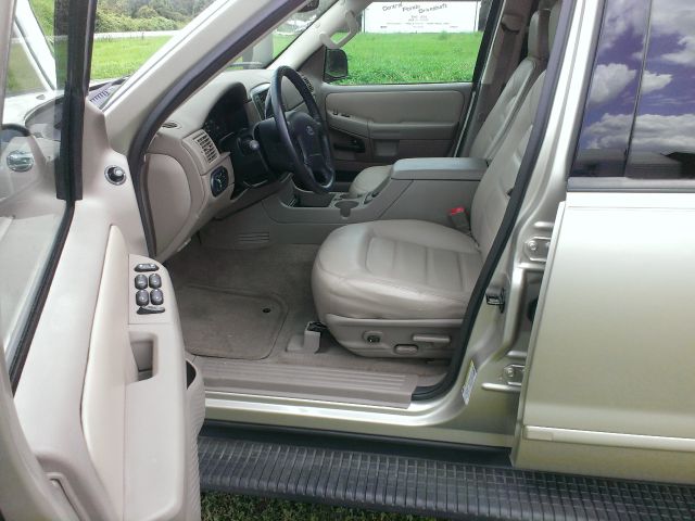 2005 Ford Explorer 4WD 5dr EX