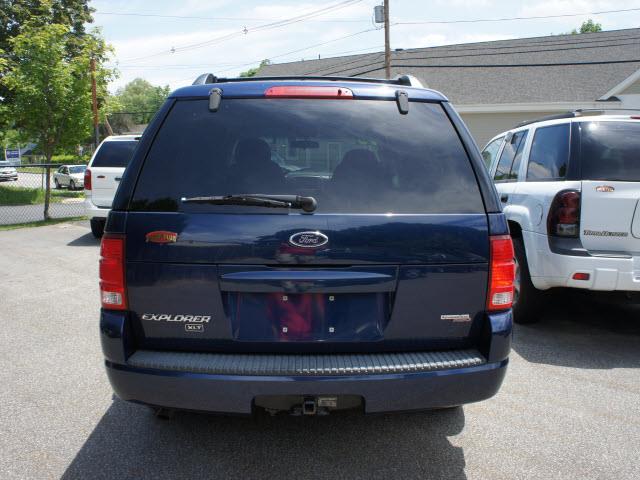 2005 Ford Explorer ESi