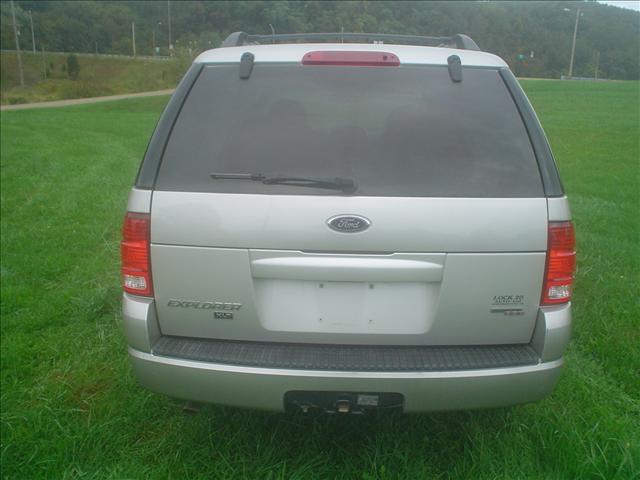 2005 Ford Explorer ESi