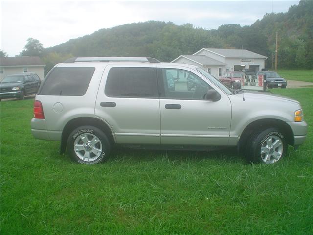 2005 Ford Explorer ESi