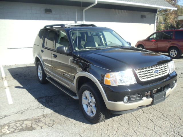 2005 Ford Explorer LT CREW 25