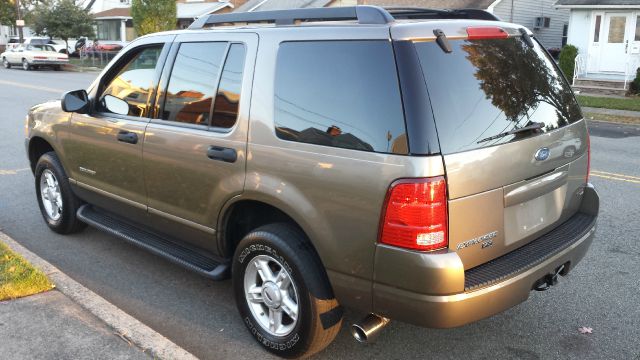 2005 Ford Explorer 2dr Cpe V6 Manual GT Limited