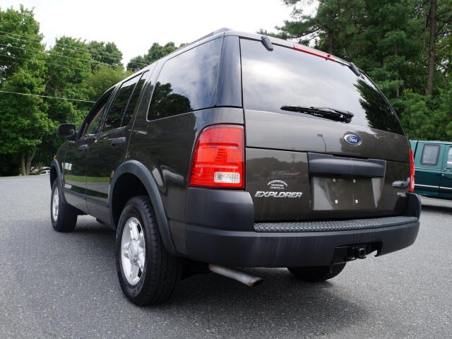 2005 Ford Explorer XLS